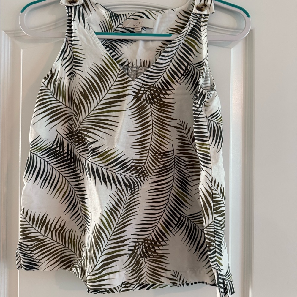 LOFT Linen blend top - Green and White